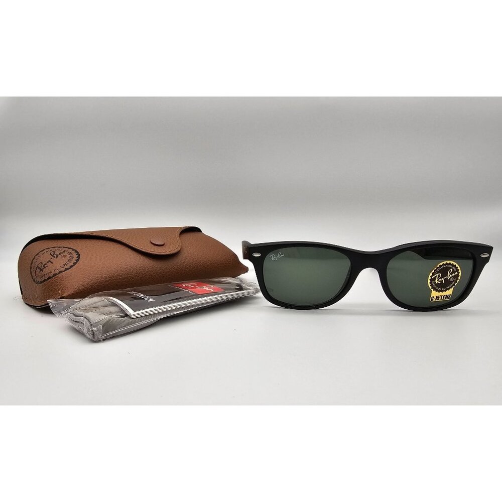 Ray-Ban‎ New Wayfarer 52-18mm Rubber Black Sunglasses With G-15 Green Lenses